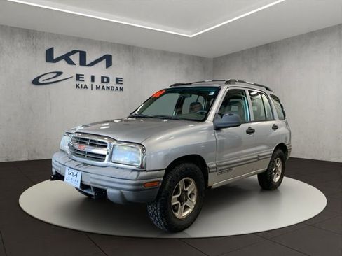 Used 2002 Chevrolet Tracker 4WD w/ Preferred Equipment Group image 5