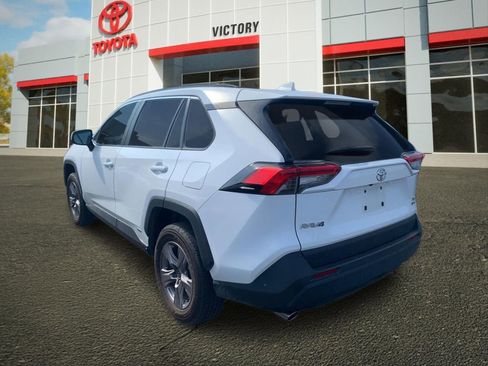 Used 2025 Toyota RAV4 XLE image 4