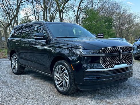 New 2026 Lincoln Navigator Reserve AWD/4WD image 28