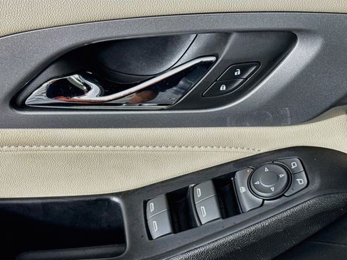 Used 2024 Chevrolet Traverse LS w/ Midnight/Sport Edition FWD image 22