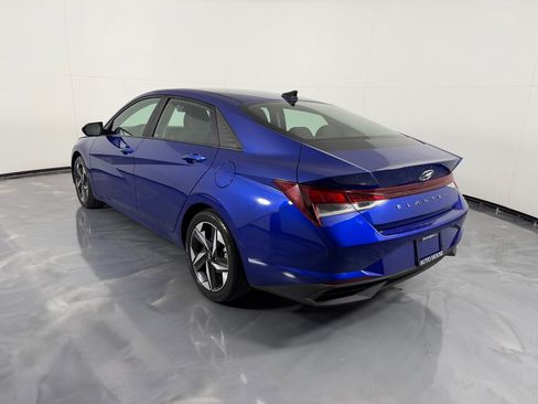 Used 2023 Hyundai Elantra SEL w/ Convenience Package FWD image 8