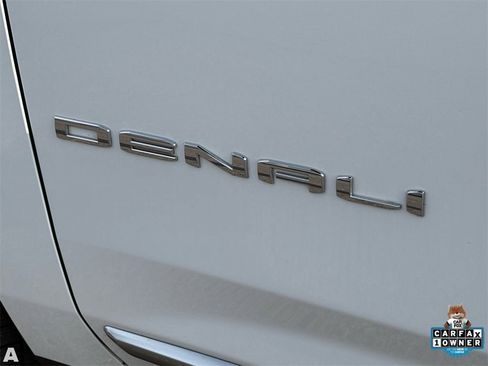 Used 2021 GMC Yukon Denali w/ Denali Ultimate Package image 32