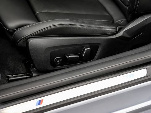 Used 2025 BMW M440i Coupe w/ Premium Package RWD image 45