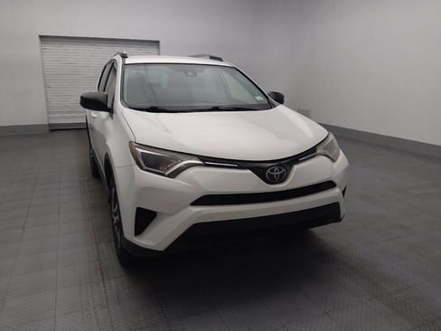 Used 2018 Toyota RAV4 LE FWD image 14