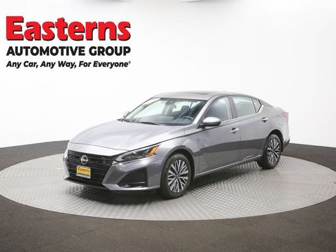 Used 2024 Nissan Altima 2.5 SV w/ SV Premium Package AWD/4WD image 52