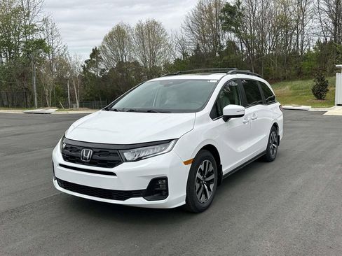 New 2026 Honda Odyssey EX-L image 3