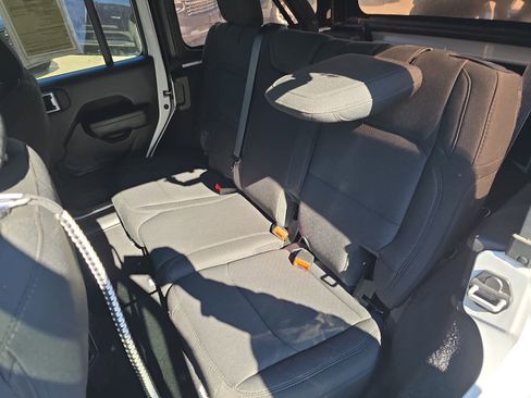 Used 2021 Jeep Wrangler Unlimited Sport image 16