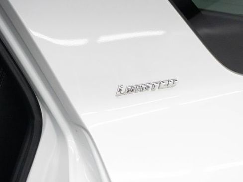 Used 2024 Toyota 4Runner Limited RWD image 19