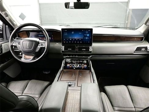 Used 2022 Lincoln Navigator Black Label image 20