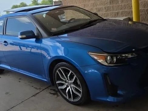 Used 2014 Scion tC FWD image 1