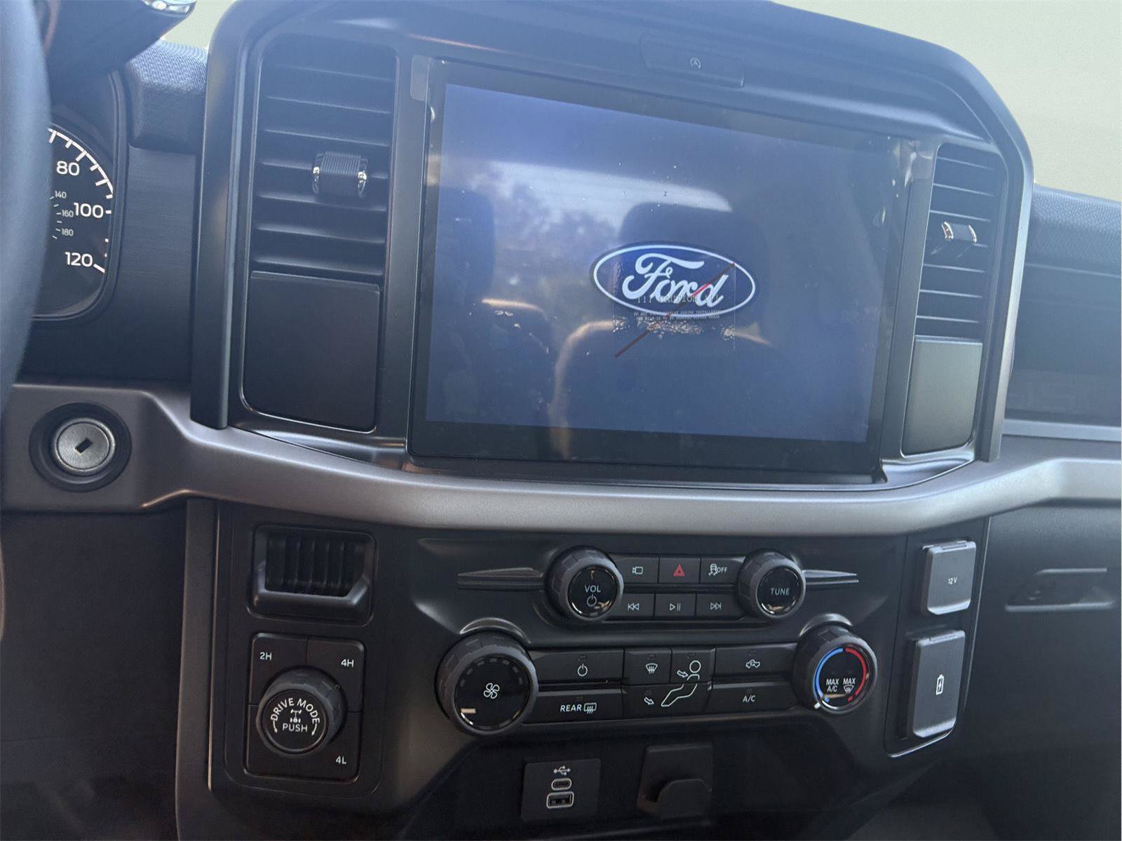 New 2026 Ford F150 XL w/ Equipment Group 103A High AWD/4WD image 9