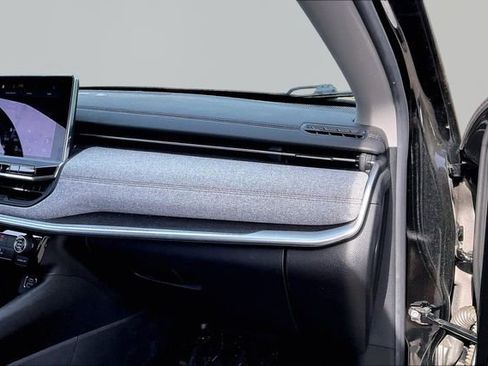 Used 2022 Jeep Compass Latitude w/ Sun and Sound Group image 18