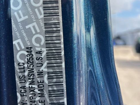 Used 2025 Jeep Wrangler Unlimited Rubicon AWD/4WD image 46