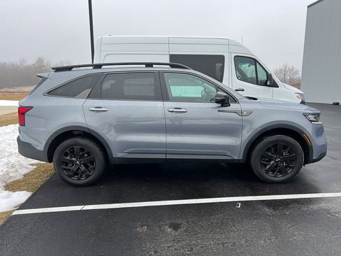 Used 2023 Kia Sorento S image 6