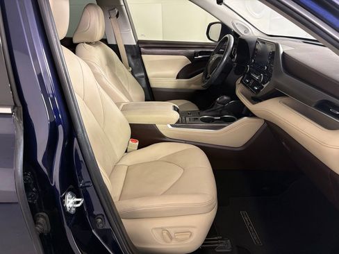 Used 2021 Toyota Highlander Limited image 46