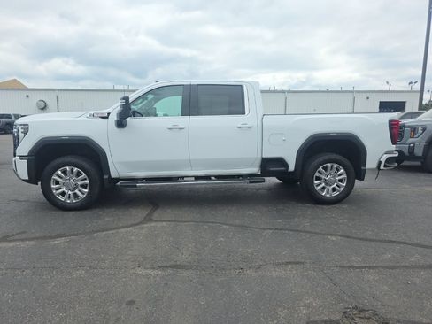 Used 2024 GMC Sierra 3500 Denali w/ Denali Reserve Package AWD/4WD image 12