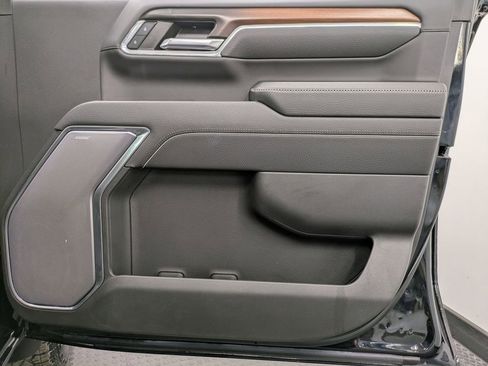 Used 2024 GMC Sierra 2500 Denali image 28