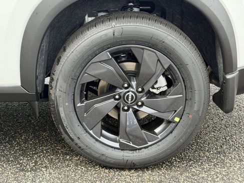 New 2026 Nissan Rogue SV FWD image 26