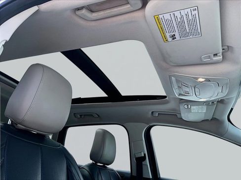 Used 2019 Ford Escape Titanium FWD image 17