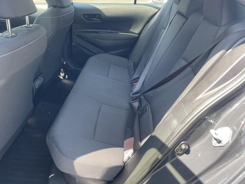 Used 2025 Toyota Corolla LE FWD image 6