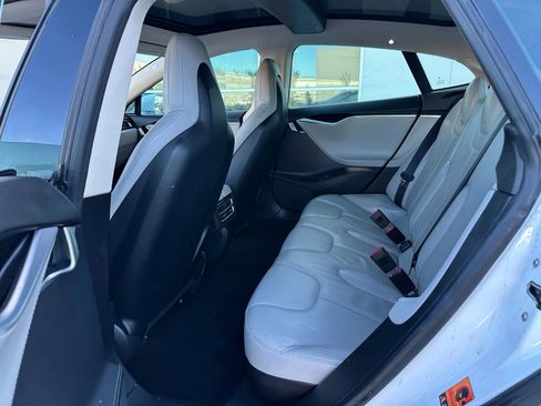 Used 2013 Tesla Model S image 12