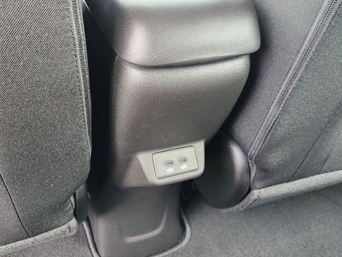 New 2027 Chevrolet Bolt LT w/ Comfort Package FWD image 31