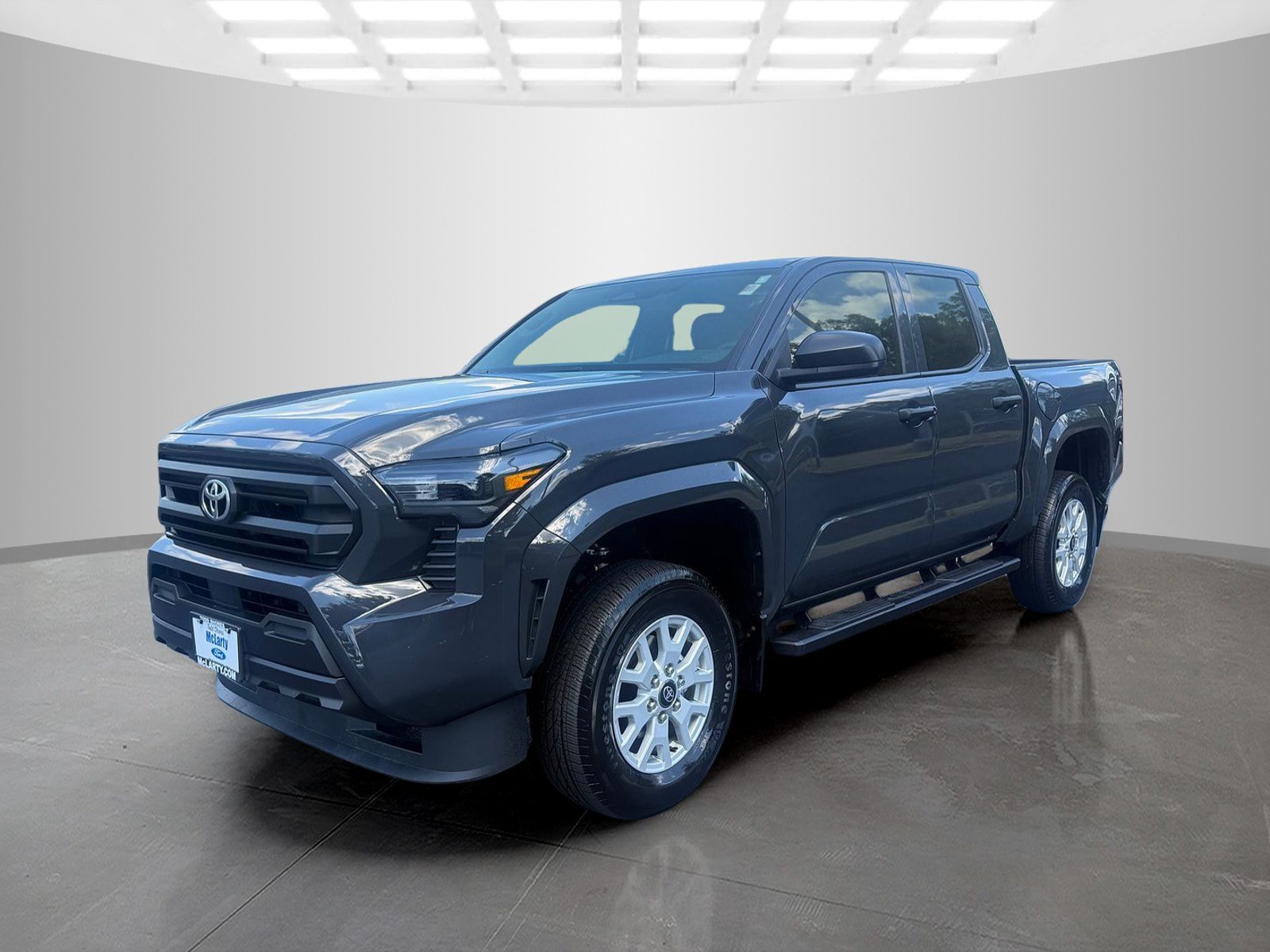 Used 2024 Toyota Tacoma SR RWD image 7