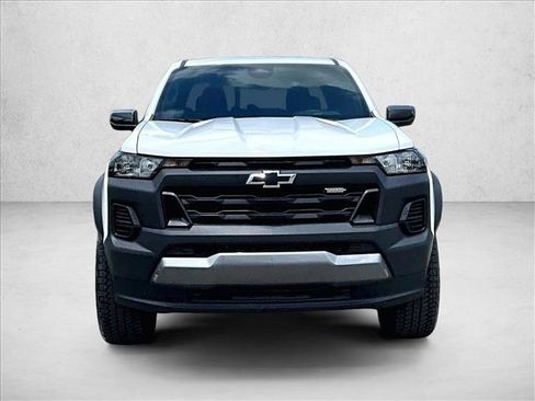 Used 2025 Chevrolet Colorado Trail Boss w/ Midnight Edition AWD/4WD image 3