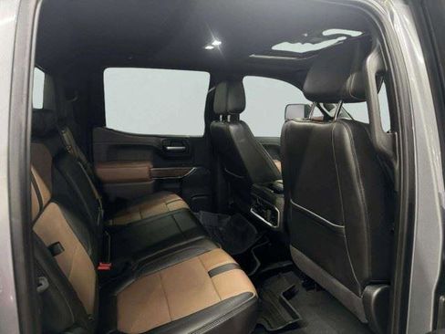 Used 2021 Chevrolet Silverado 1500 High Country w/ Technology Package AWD/4WD image 36