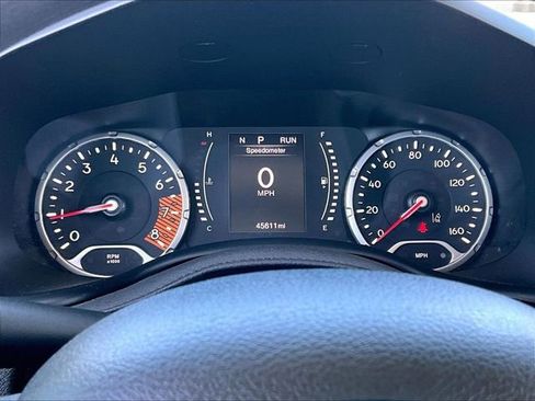Used 2023 Jeep Renegade Latitude AWD/4WD image 25