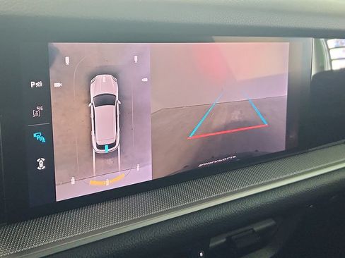 Certified 2026 Porsche Cayenne AWD/4WD image 18