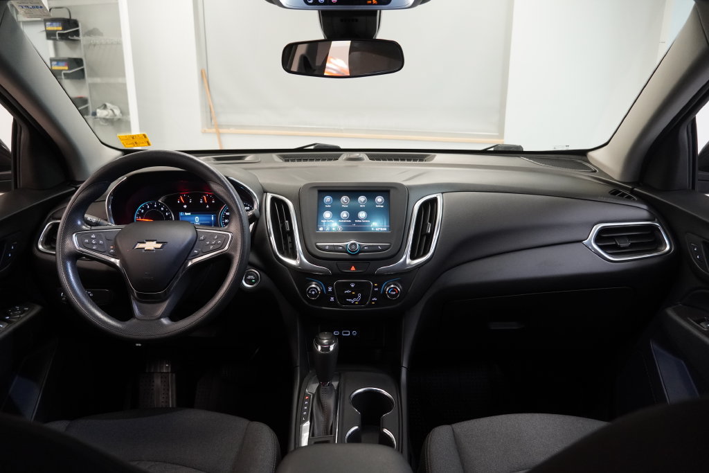 Used 2020 Chevrolet Equinox LT FWD image 19