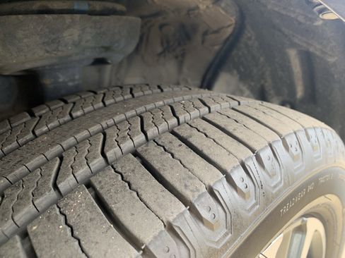 Used 2020 Lexus UX 200 w/ Premium Package image 12