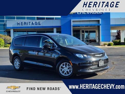 Used 2023 Chrysler Voyager LX FWD image 1