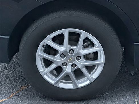 Used 2024 Chevrolet Equinox LT image 17