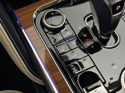 New 2026 Bentley Flying Spur Azure AWD/4WD image 41