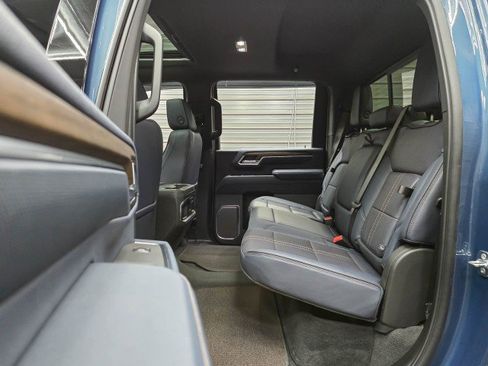 Used 2025 Chevrolet Silverado 2500 High Country w/ High Country Premium Package AWD/4WD image 21