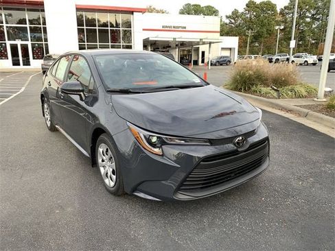 New 2026 Toyota Corolla LE image 2