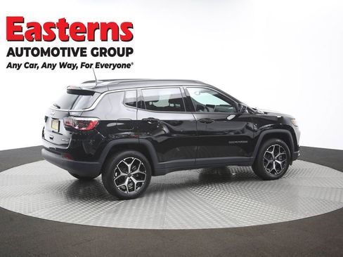 Used 2025 Jeep Compass Limited AWD/4WD image 38