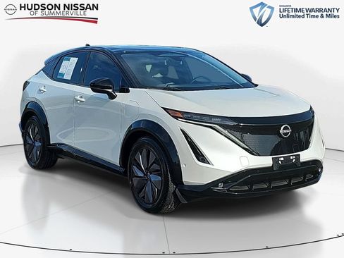 Used 2023 Nissan Ariya AWD/4WD image 1