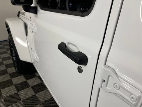 Used 2026 Jeep Wrangler Unlimited Sport AWD/4WD image 13