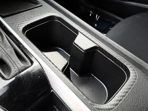 Used 2025 Nissan Sentra SV FWD image 24