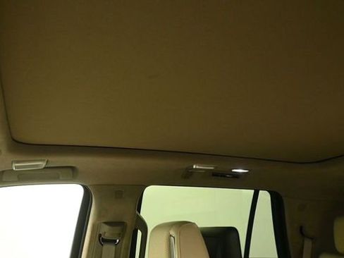 Used 2023 Cadillac Escalade Premium Luxury Platinum w/ Heavy-Duty Trailer Package AWD/4WD image 23