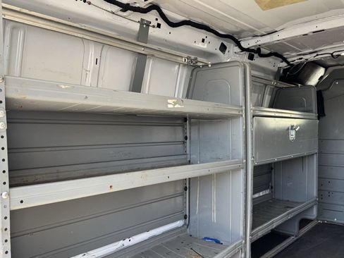 Used 2022 Ford Transit 250 Low Roof RWD image 28