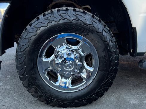 Used 2013 RAM 2500 Tradesman w/ Chrome Appearance Group AWD/4WD image 10