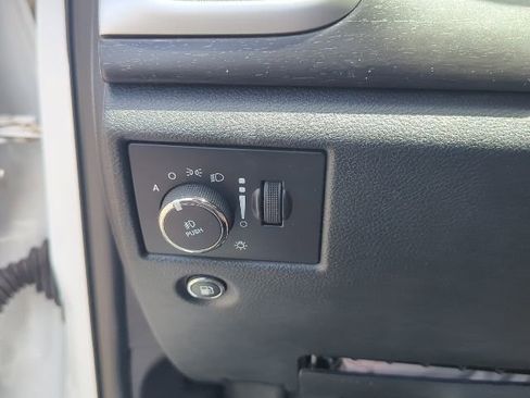 Used 2015 Jeep Grand Cherokee Altitude AWD/4WD image 20