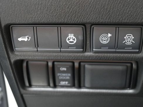 Used 2020 Nissan Armada Platinum w/ Captain's Chairs Package AWD/4WD image 16