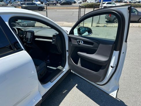 Used 2023 Volvo C40 P8 Recharge Plus w/ Climate Package AWD/4WD image 37