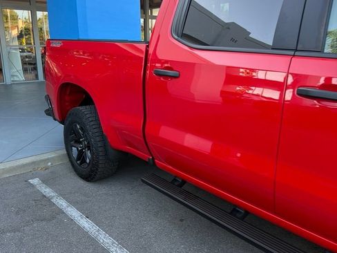 Used 2024 Chevrolet Silverado 1500 Custom Trail Boss w/ LPO, Dark Essentials Package AWD/4WD image 9