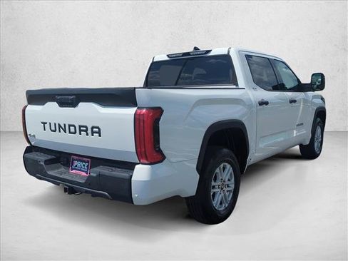 Used 2022 Toyota Tundra SR5 w/ SR5 Convenience Package AWD/4WD image 5